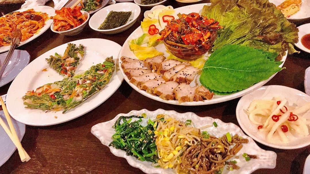 のインスタグラム：「すっごく久しぶりに韓国料理食べれました〜 嬉し泣き🥺🥺しそう。  #韓国料理 #followｍe #follow #instalike #instagram #instafood #instalove」
