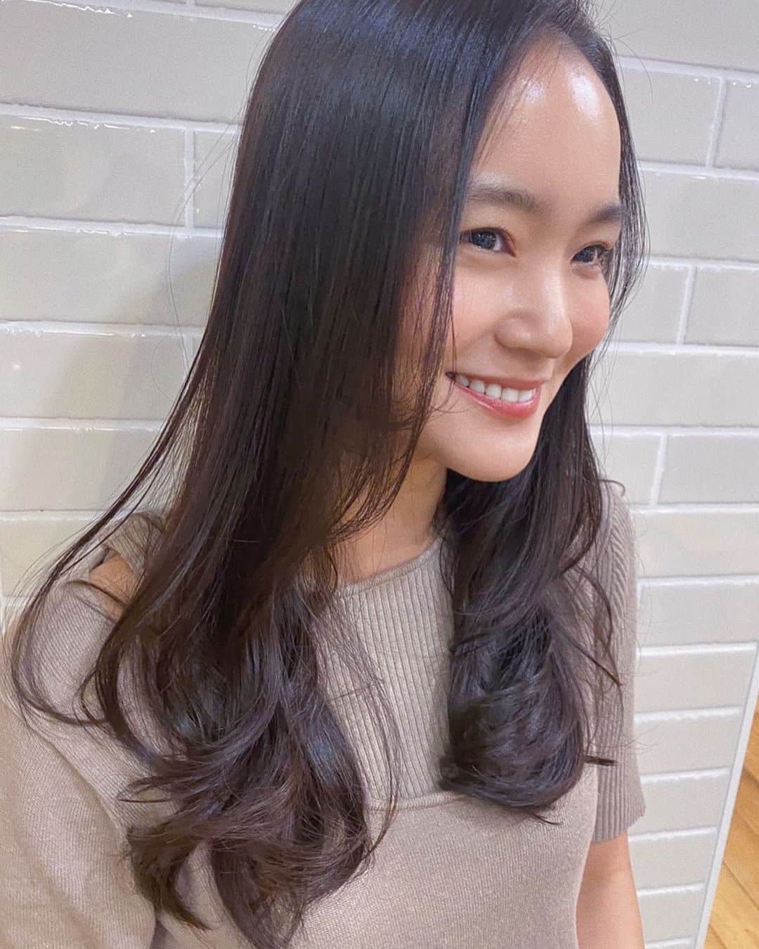遠藤瞳のインスタグラム：「秋カラー🍁🧡❤️ いつもと少し雰囲気変わって お気に入り🥰」