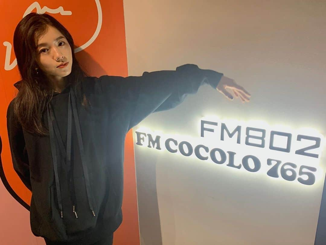 miletさんのインスタグラム写真 - (miletInstagram)「miletが新DJを担当するFM802「MUSIC FREAKS」いよいよ今夜22時より初回放送！お楽しみに！ #fm802 #musicfreaks #milet」10月4日 18時16分 - milet_music