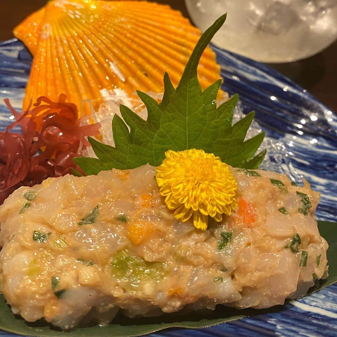 マッスル坂井さんのインスタグラム写真 - (マッスル坂井Instagram)「牡蠣の燻製と貝のなめろう。 くぅ〜！！」10月4日 18時14分 - super_sasadango_machine