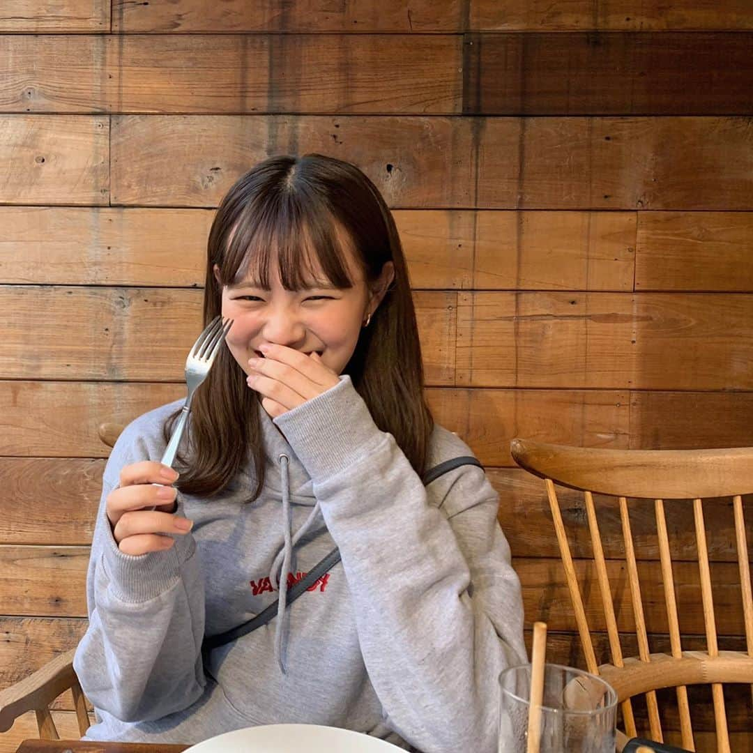 木村なつみさんのインスタグラム写真 - (木村なつみInstagram)「らーめん食べてケーキ二個食べちゃいました。🍰食欲の秋上等！ リップ持つの忘れちゃってうっすい。」10月4日 18時14分 - natsumi__kimura