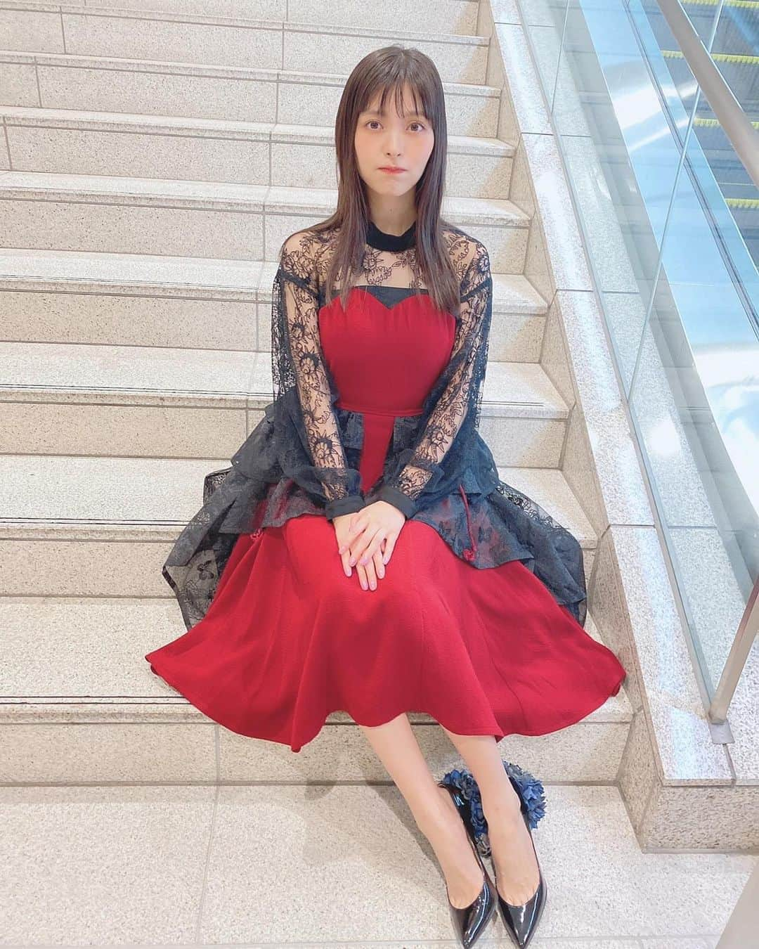 上坂すみれさんのインスタグラム写真 - (上坂すみれInstagram)「インスタフォロワー30万人さまありがとうございます！Ура‼︎ うれしいのでうれしげな写真たちをカメラロールから召喚しました  このあと20時からはインスタライブ、ぜひお付き合いください！  #上坂すみれ」10月4日 18時34分 - uesaka_sumire