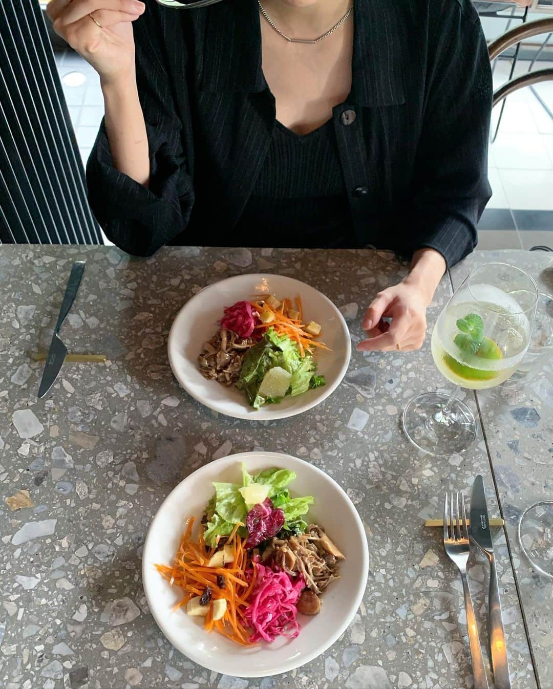 KARENさんのインスタグラム写真 - (KARENInstagram)「また絶対行きたいなぁ。 美味しいお料理を食べながら幸せな時間を過ごせました！ ありがとうございました😌👏」10月4日 18時53分 - karen_kuromatsu