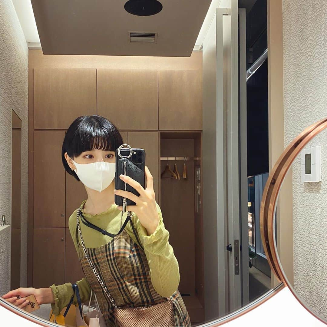 谷奥えり（えまえり）さんのインスタグラム写真 - (谷奥えり（えまえり）Instagram)「明るくなった髪色を地毛みたいに戻してもらい髪もすっきり。。」10月4日 19時16分 - eritanitani