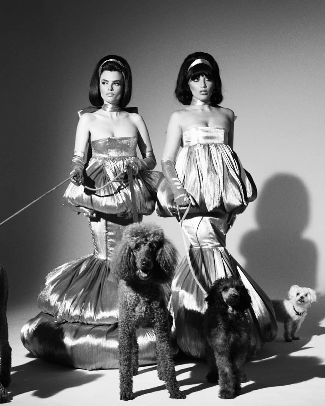 のインスタグラム：「Sunday Service @charlihoward @dsachon @terrybarberonbeauty @oskarperahair @miss_sohee & fluffy friends」