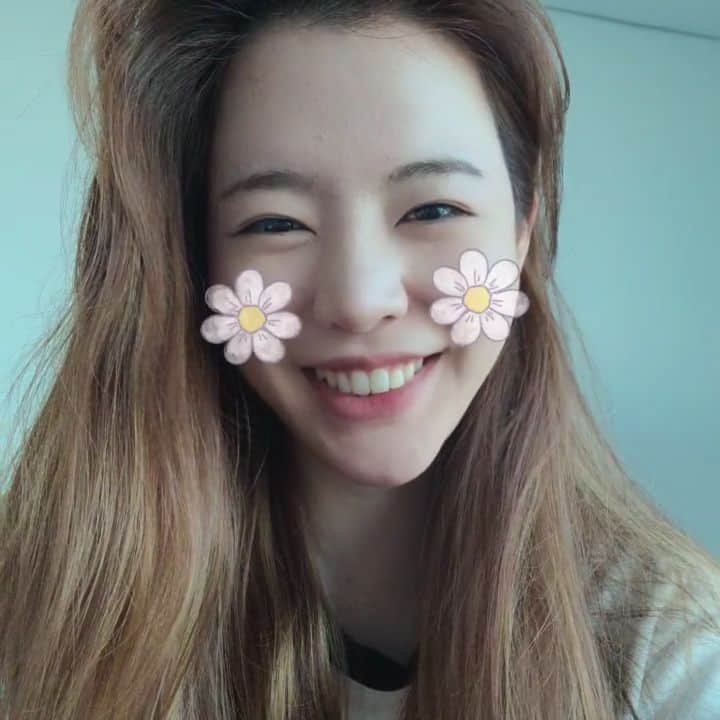サニー のインスタグラム：「써니꽃이 피었습니다🤗」