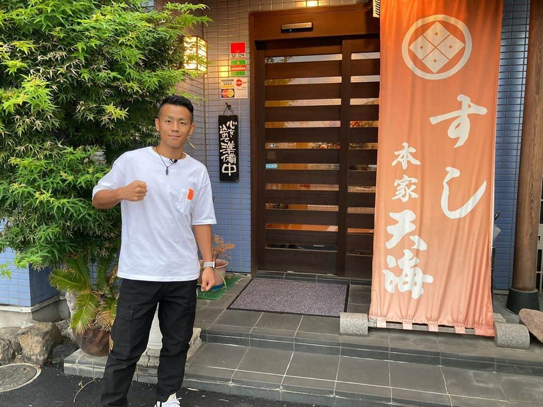 武居由樹さんのインスタグラム写真 - (武居由樹Instagram)「今日は群馬テレビのお仕事で 1日中おいしいもの食べてました😋 ご飯の様子はぜひ放送を見てください！ 放送日わかり次第また告知します😊 #群馬県　#群馬テレビ　#しまpのまんぐーどうでしょう #田丸屋 #水沢うどん #時代屋 #釜飯 #天海　#寿司 #YOSHIDA #スイーツ #武居由樹」10月4日 19時37分 - yoshikitakei712