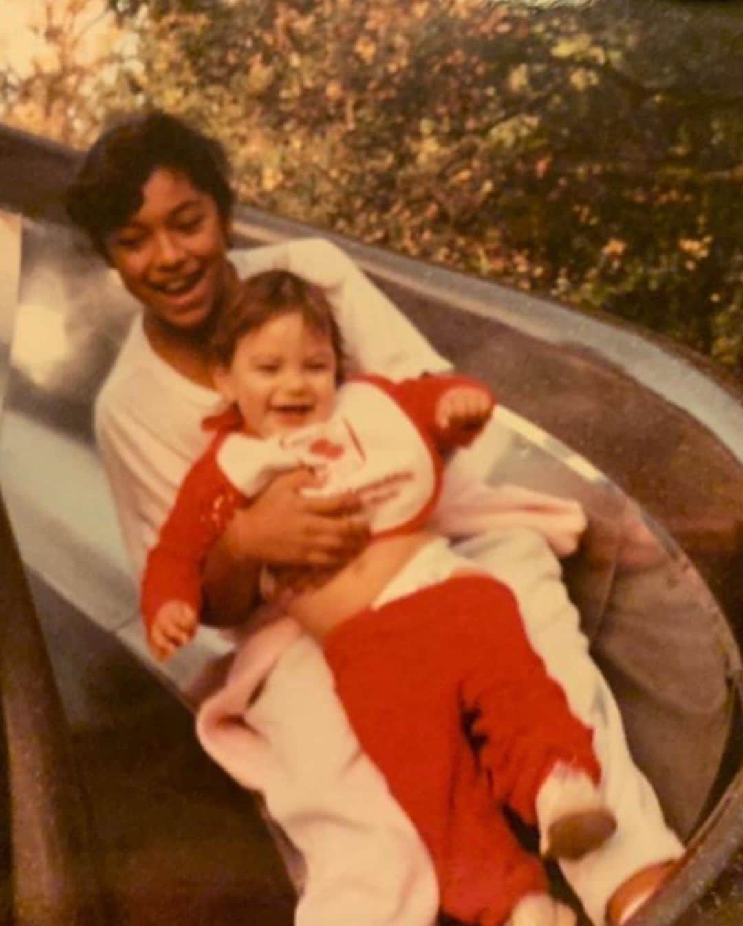 サミュエル・ラーセンさんのインスタグラム写真 - (サミュエル・ラーセンInstagram)「Happy Happy Birthday to my beautiful amazing sister @morgita_chula808 !!!!! I love you as much as I miss you 😘😘 ps: don’t worry about a thing.」10月5日 5時28分 - samuellarsen