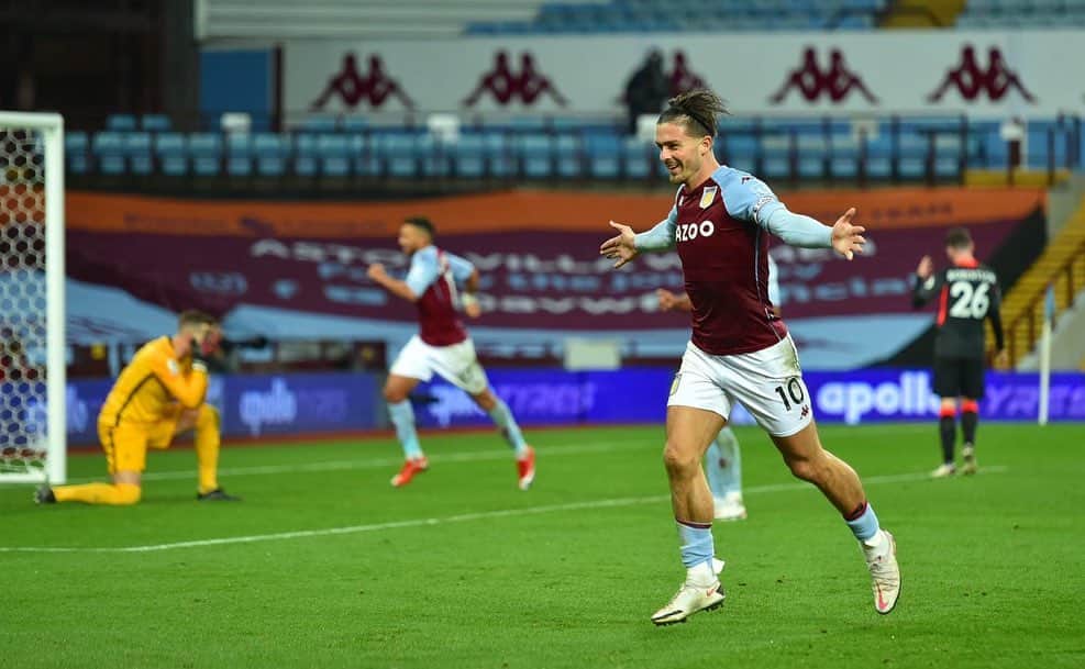 ジャック・グリーリッシュのインスタグラム：「Wow!! Special special night at Villa Park 🤩 Congrats brother on the hat trick @olliewatkins Legoooo 💫」