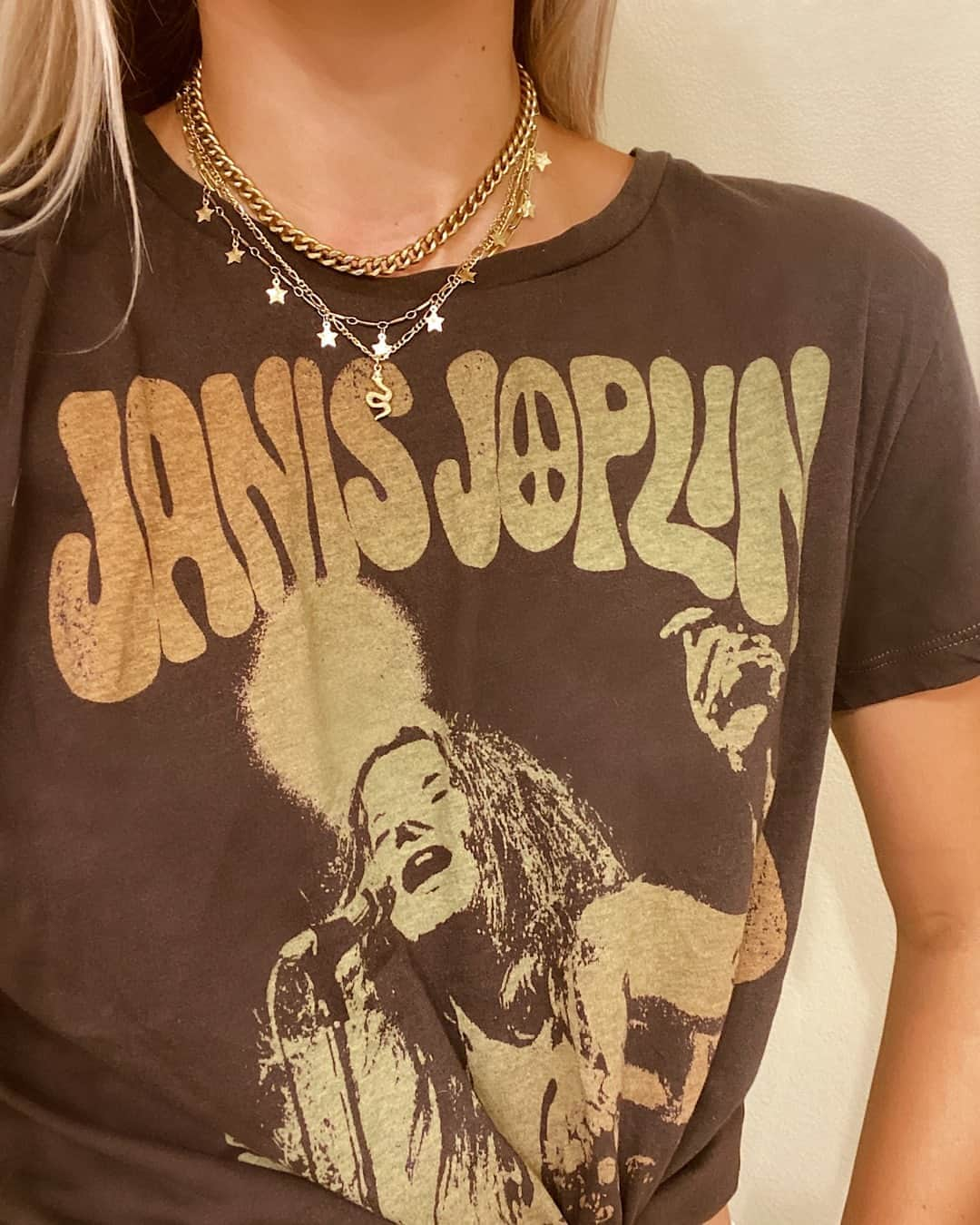 チェイサーさんのインスタグラム写真 - (チェイサーInstagram)「Janis Joplin🖤 gone too early #chaserbrand #janisjoplin #joplin #graphictee #bandtee #rocknroll #rip」10月5日 6時30分 - chaserbrand