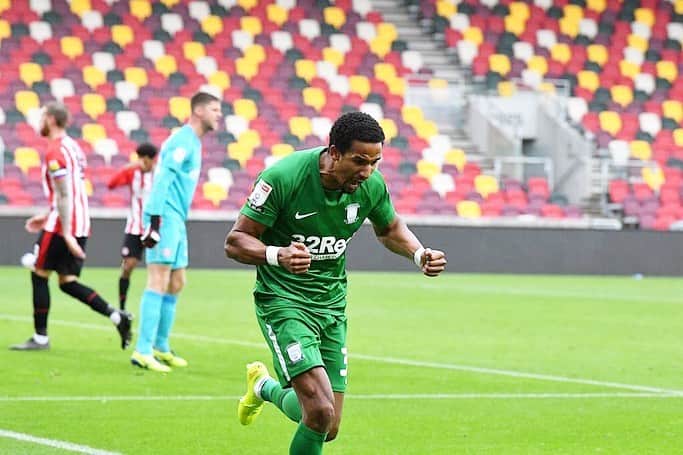スコット・シンクレアのインスタグラム：「...Great come back from the boys today, we showed character and team spirit, happy to get 2 goals ⚽️⚽️」