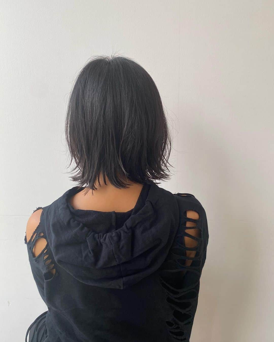 高橋ユウさんのインスタグラム写真 - (高橋ユウInstagram)「久しぶりに美容室に行けた〜💇‍♀️ 髪の長さは変えず少し整えて、前髪をすこーしカット。でも分けられる✌︎ トリートメントもできた♡ いつもAFLOAT JAPANの @morigamimariko まりっぺにお願いしてます🧡 家族丸ごとお世話になってる美容師さんですっ」10月4日 21時43分 - takahashiyu.official