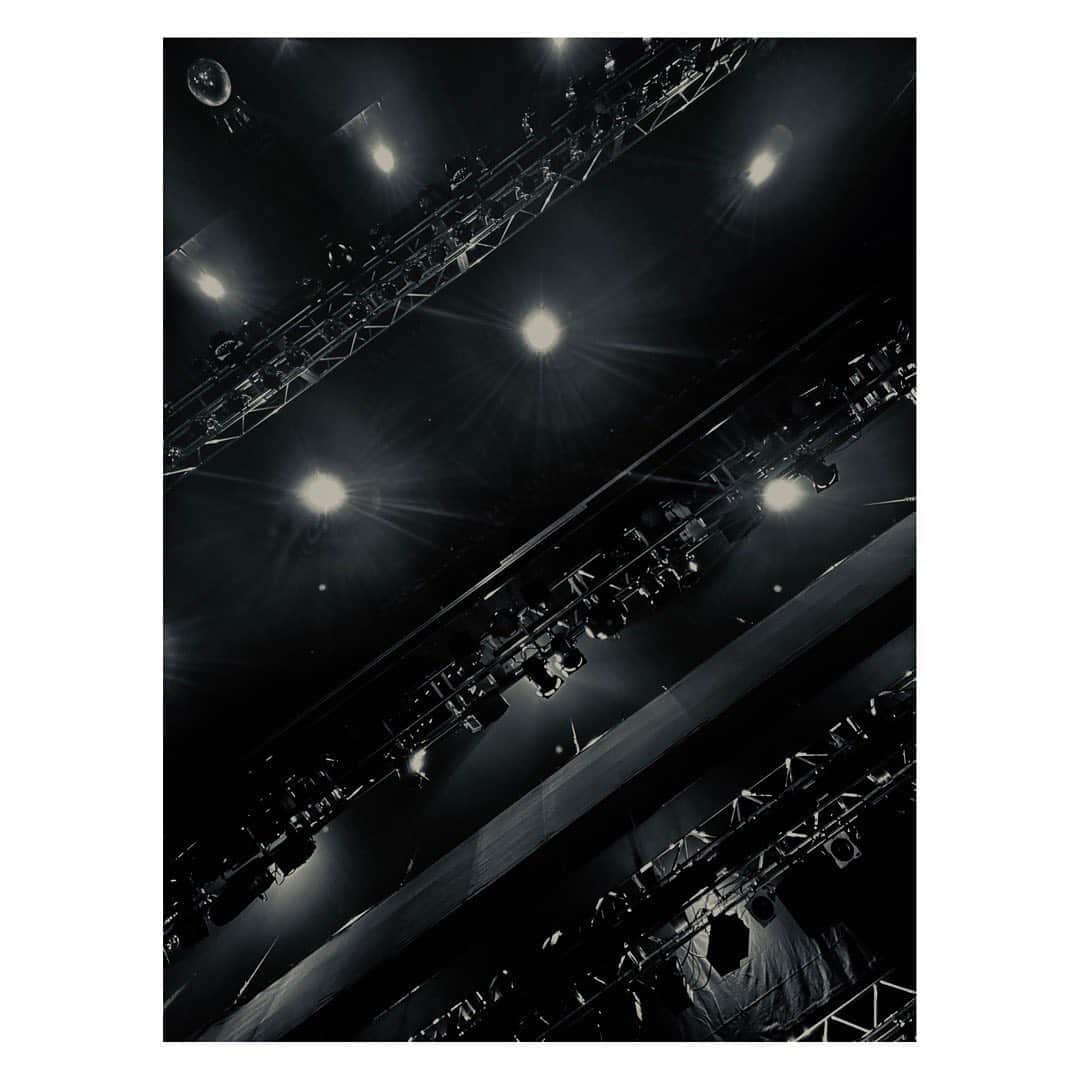 猪野広樹のインスタグラム：「ペルソナ5  東京公演終演。お越しくださった皆様、配信をご覧くださった皆様ありがとうございました。 続くは大阪。　  劇場にいる。　お芝居してる。それが嬉しい。  まだ緩めず。」