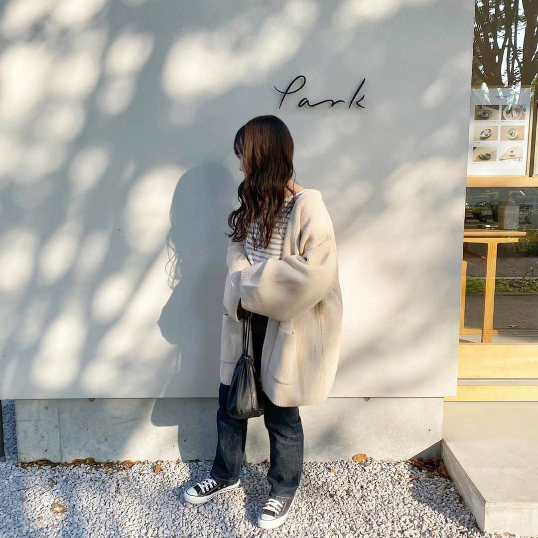 haruさんのインスタグラム写真 - (haruInstagram)「ㅤㅤㅤㅤㅤㅤㅤㅤㅤㅤㅤㅤㅤ ㅤㅤㅤㅤㅤㅤㅤㅤㅤㅤㅤㅤㅤ ㅤㅤㅤㅤㅤㅤㅤㅤㅤㅤㅤㅤㅤ #ootd ㅤㅤㅤㅤㅤㅤㅤㅤㅤㅤㅤㅤㅤ  𝙺𝚗𝚒𝚝 𝙲𝚊𝚛𝚍𝚒𝚐𝚊𝚗🧶 ⠀ㅤㅤㅤㅤㅤㅤㅤㅤㅤㅤ @titivatejp の #ウール混ニットコート が 横からのシルエットもめちゃくちゃかわいい🧸💕 ⠀ㅤㅤㅤㅤㅤㅤㅤㅤㅤㅤㅤㅤㅤ オーバーサイズって可愛いですよね🤭🧡 ㅤㅤㅤㅤㅤㅤㅤㅤㅤㅤㅤㅤㅤ . ㅤㅤㅤㅤㅤㅤㅤㅤㅤㅤㅤㅤㅤ  ☑︎ cardigan : #titivate #ティティベイト ☑︎ tops : #reca ☑︎ pants : #gu ☑︎ bag : #umemansion ㅤㅤㅤㅤㅤㅤㅤㅤㅤㅤㅤㅤㅤ . ㅤㅤㅤㅤㅤㅤㅤㅤㅤㅤㅤㅤㅤ 10月はインスタ投稿もっと頑張ります🥺💕 明日も良い1日になりますように☺️ ㅤㅤㅤㅤㅤㅤㅤㅤㅤㅤㅤㅤㅤ . ㅤㅤㅤㅤㅤㅤㅤㅤㅤㅤㅤㅤㅤ   #titivatestyle#fashion#coodinate#ニットカーディガン#プチプラ#秋コーデ ㅤㅤㅤㅤㅤㅤㅤㅤㅤㅤㅤㅤㅤ」10月4日 21時57分 - __haru3