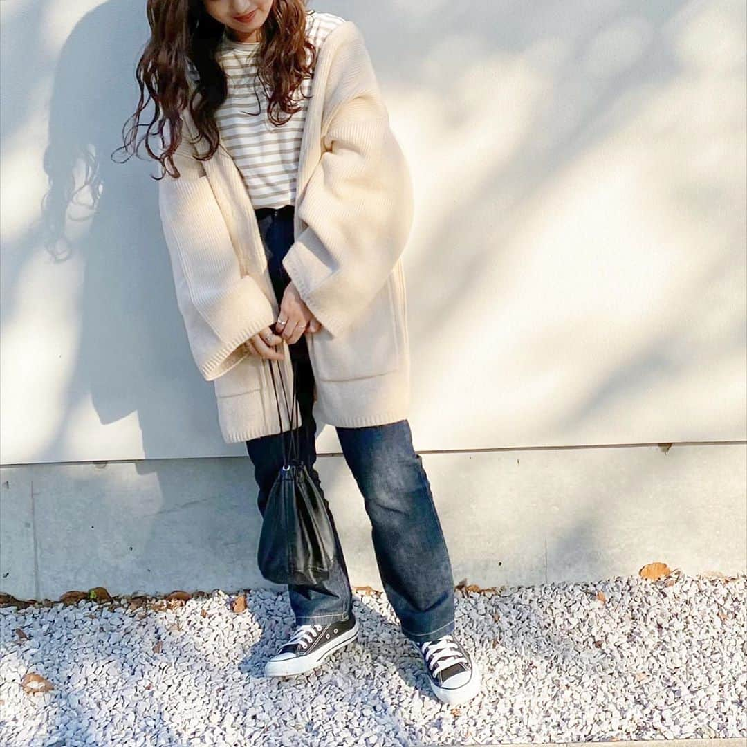 haruさんのインスタグラム写真 - (haruInstagram)「ㅤㅤㅤㅤㅤㅤㅤㅤㅤㅤㅤㅤㅤ ㅤㅤㅤㅤㅤㅤㅤㅤㅤㅤㅤㅤㅤ ㅤㅤㅤㅤㅤㅤㅤㅤㅤㅤㅤㅤㅤ #ootd ㅤㅤㅤㅤㅤㅤㅤㅤㅤㅤㅤㅤㅤ  𝙺𝚗𝚒𝚝 𝙲𝚊𝚛𝚍𝚒𝚐𝚊𝚗🧶 ⠀ㅤㅤㅤㅤㅤㅤㅤㅤㅤㅤ @titivatejp の #ウール混ニットコート が 横からのシルエットもめちゃくちゃかわいい🧸💕 ⠀ㅤㅤㅤㅤㅤㅤㅤㅤㅤㅤㅤㅤㅤ オーバーサイズって可愛いですよね🤭🧡 ㅤㅤㅤㅤㅤㅤㅤㅤㅤㅤㅤㅤㅤ . ㅤㅤㅤㅤㅤㅤㅤㅤㅤㅤㅤㅤㅤ  ☑︎ cardigan : #titivate #ティティベイト ☑︎ tops : #reca ☑︎ pants : #gu ☑︎ bag : #umemansion ㅤㅤㅤㅤㅤㅤㅤㅤㅤㅤㅤㅤㅤ . ㅤㅤㅤㅤㅤㅤㅤㅤㅤㅤㅤㅤㅤ 10月はインスタ投稿もっと頑張ります🥺💕 明日も良い1日になりますように☺️ ㅤㅤㅤㅤㅤㅤㅤㅤㅤㅤㅤㅤㅤ . ㅤㅤㅤㅤㅤㅤㅤㅤㅤㅤㅤㅤㅤ   #titivatestyle#fashion#coodinate#ニットカーディガン#プチプラ#秋コーデ ㅤㅤㅤㅤㅤㅤㅤㅤㅤㅤㅤㅤㅤ」10月4日 21時57分 - __haru3