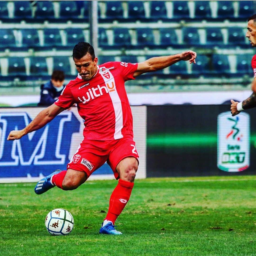 ジュリオ・ドナーティのインスタグラム：「Altra buona prestazione e da squadra, adesso sfruttiamo questa pausa per lavorare sulle cose che possiamo migliorare e consolidare le nostre certezze! #forzamonza #chicicrede #adidasita #workhard #keepgoing」