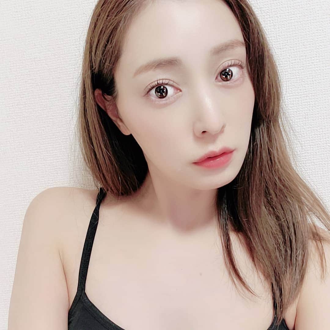 のインスタグラム：「#aclinic で山田院長(@a_clinic_ginza )にAスレッドをしていただいてから2週間が経ちました😊 施術してから輪郭を褒めていただく機会が増え、私自身も顔が痩けたのも解消できたるみがなくなって大変満足しています✨ 顔のたるみや法令線が気になる方には本当にオススメです♡ . #aスレッド #aclinic #aclinic銀座 #aclinic横浜 #aクリニック #美容 #小顔 #美肌 #リフトアップ #美容外科 #美容皮膚科 #美容クリニック #山田哲雄 院長」