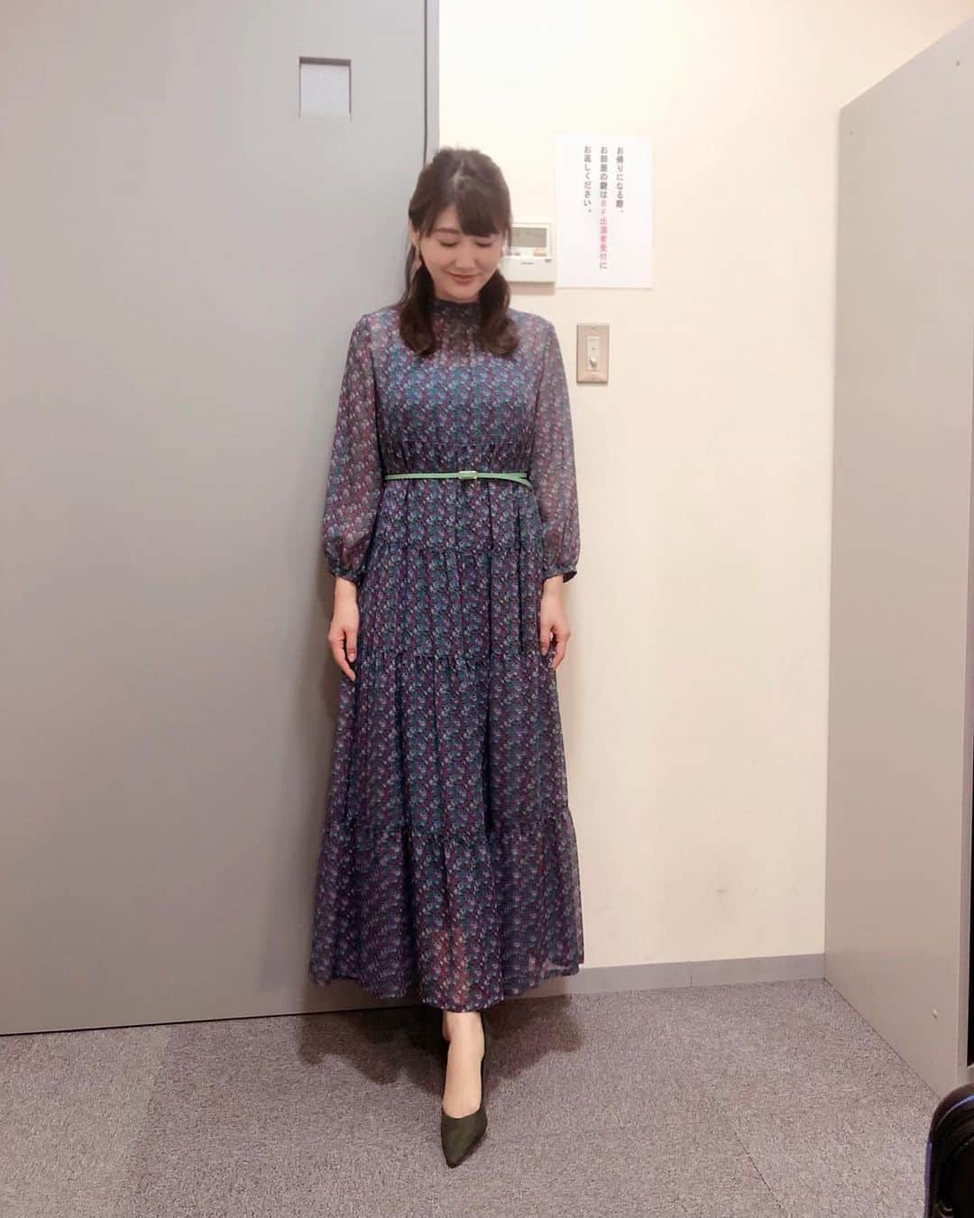 安めぐみさんのインスタグラム写真 - (安めぐみInstagram)「昨日の、土曜はナニする！？で着た衣装です👗 #smeralda  #衣装」10月4日 22時45分 - yasu_megumi_official