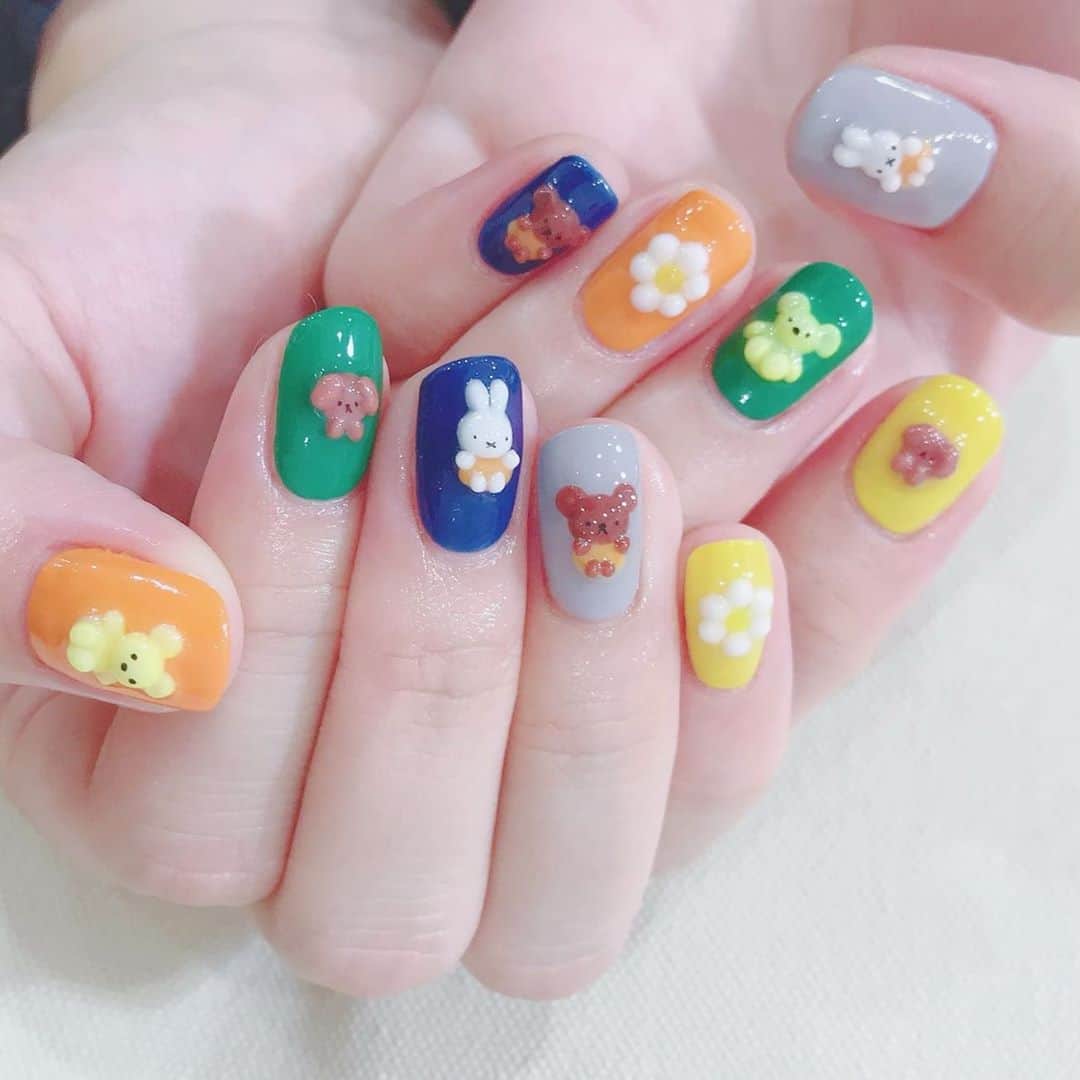 なかやまちえこさんのインスタグラム写真 - (なかやまちえこInstagram)「miffy 🐰⠀ ⠀ #nail #nails #nailart #ネイル #美甲 #ネイルアート  #japanesenailart #manucure #japanesenails #manicurist #gelnails #أظافر #네일아트 #미용 #vẽmóng #ngườiđẹp  #เพ้นท์เล็บ #искусствоногтя #artedeuñas #เพ้นท์เล็บเจล #ジェルネイルデザイン #ネイルデザイン #senikuku #nagelkunst #ミッフィー #miffy #ミッフィーネイル #miffynails #可恩 ちゃん」10月4日 22時49分 - chiekonakayama