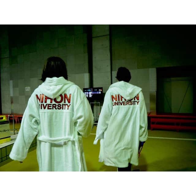 のインスタグラム：「* 初めてのインカレ。 去年は何も貢献できませんでした。 みんなが活躍する嬉しさと、泳ぐことができない自分に虚しさを感じて、来年は自分が絶対出るって気持ちでこの1年間頑張ってきました。今回の試合は出るだけでも自分にとってはものすごく大きいことだけど、悔しさも沢山残る試合でした。来年こそは絶対活躍します。負けません！ 日大は惜しくも男子が2位という結果でした。 そして、去年の盛り上がりを体験できず寂しかったけど、来年また盛り上がっているインカレに出場するのを楽しみに頑張りたいと思います！ 応援ありがとうございました😊 #日本学生選手権 #日本大学」