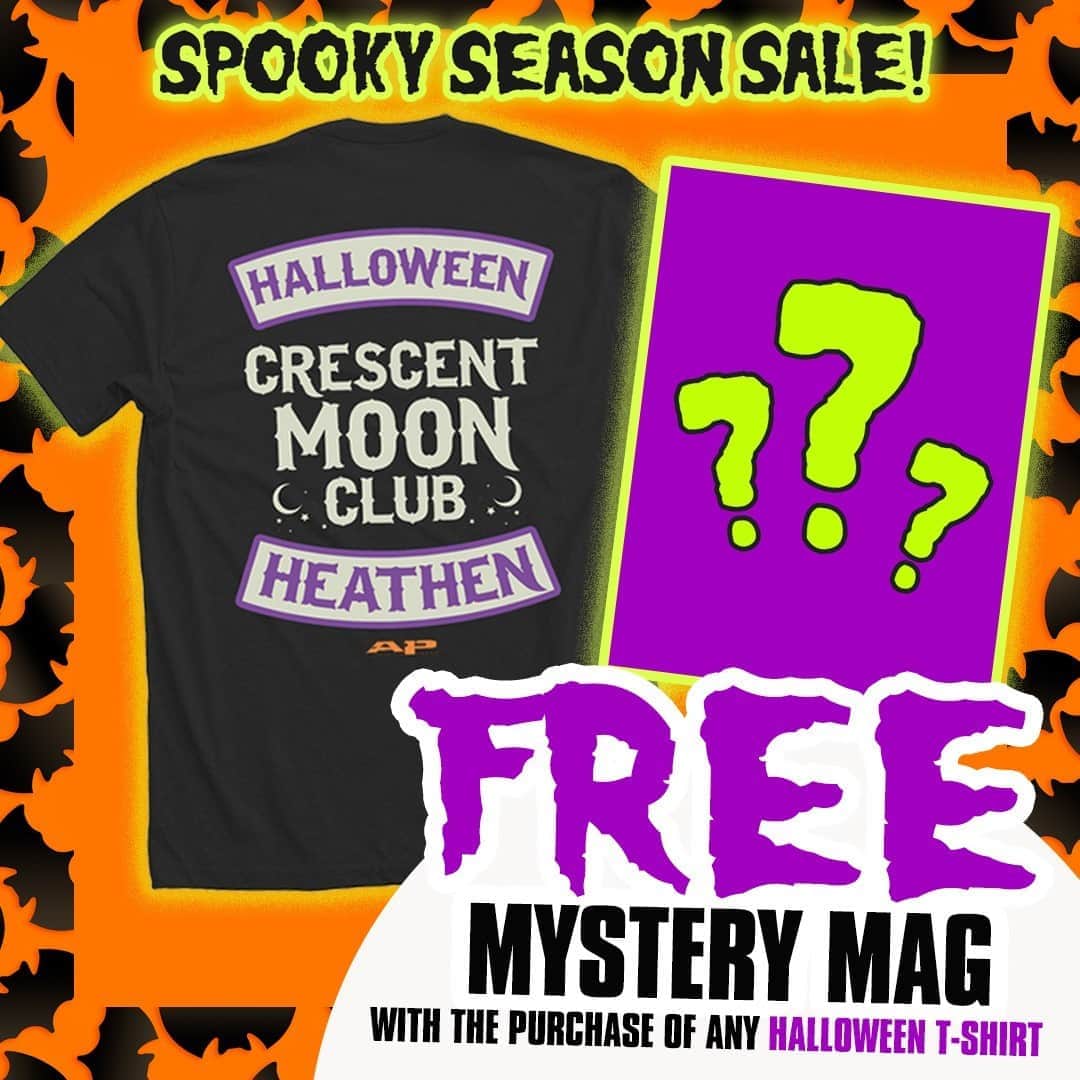 Alternative Pressさんのインスタグラム写真 - (Alternative PressInstagram)「Join the Crescent Moon Club and get a FREE mystery magazine with your order, this weekend only!⁠ LINK IN BIO⁠ .⁠ .⁠ .⁠ #spooky #spookyseason #halloween #halloweenseason #halloweentime #falloutboy #fob #altpress #alternativepress」10月4日 23時01分 - altpress