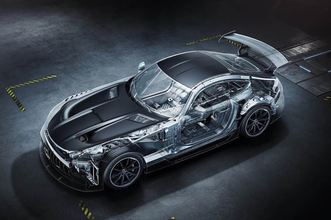 メルセデス・ベンツさんのインスタグラム写真 - (メルセデス・ベンツInstagram)「[Kraftstoffverbrauch kombiniert: 12,8 l/100km  CO₂-Emissionen kombiniert: 292 g/km  mbe.4/DAT-Leitfaden  Mercedes-AMG GT Black Series]   Systematic lightweight design meets far-reaching technical modifications, such as the completely revised V8 biturbo with a flat crankshaft and the extreme optimization of the aerodynamics. #MercedesAMG #DrivingPerformance #GT #GTBlackSeries」10月4日 23時06分 - mercedesbenz