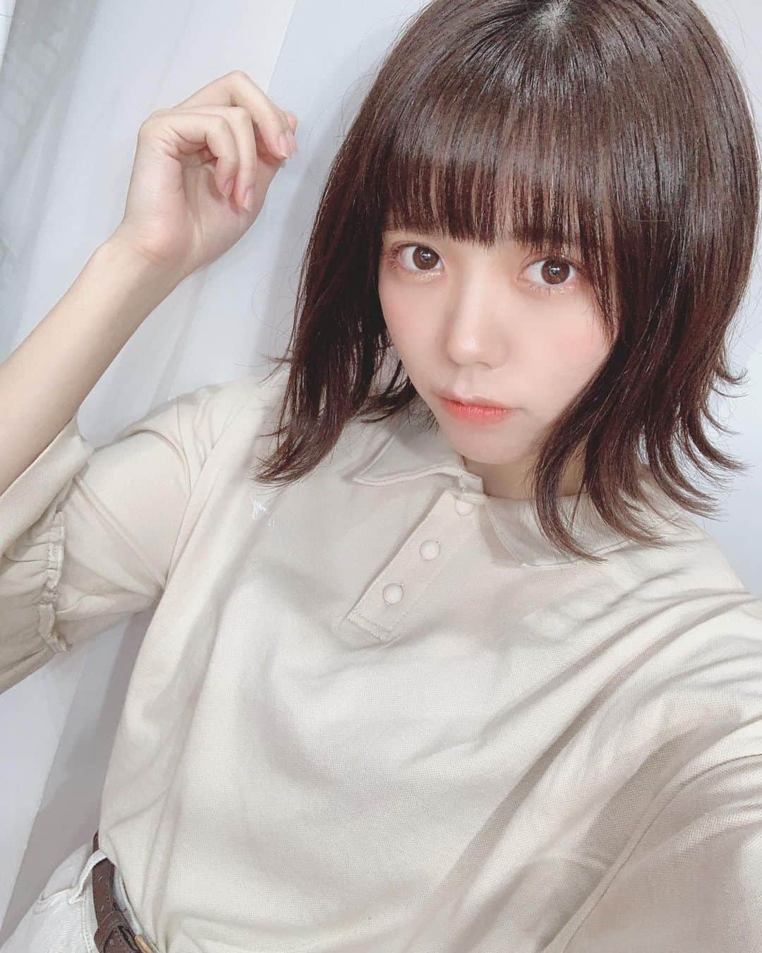 日南遥さんのインスタグラム写真 - (日南遥Instagram)「🧁﻿ ﻿ 本日のお洋服でした！﻿ 袖がフリルになってて﻿ カジュアルすぎなくてかわいいでしょ👼🏻﻿へへ ﻿ tops : @naymmy_official  ﻿」10月4日 23時06分 - haruka_hinami