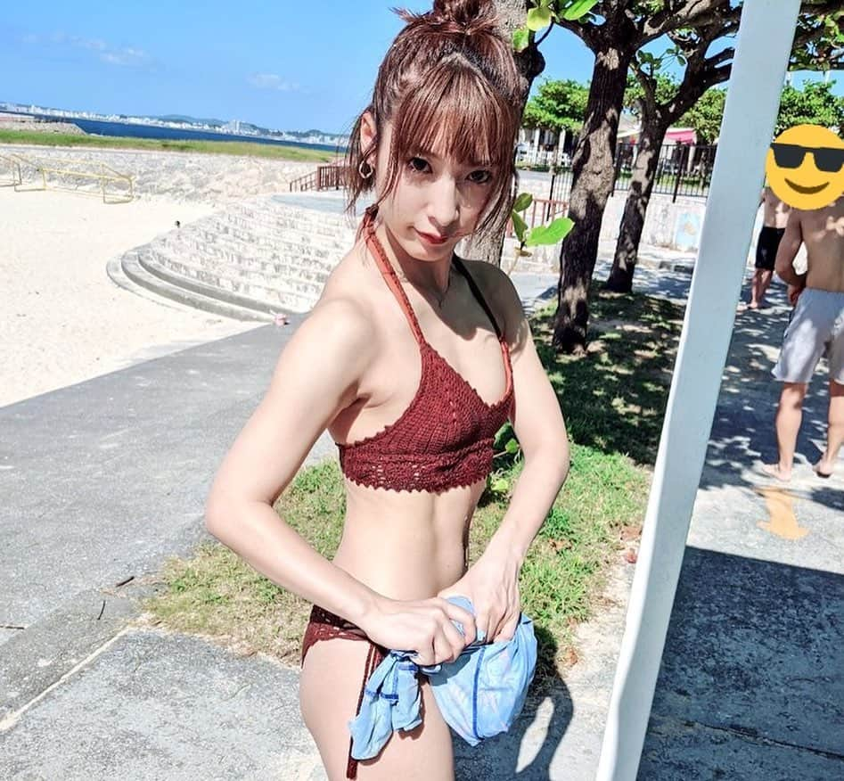 阿部乃みくさんのインスタグラム写真 - (阿部乃みくInstagram)「沖縄お泊りオフ会でした🌺🌴  毎年恒例のお泊りオフ会でしたが、最後の開催地は沖縄でした。 数年前から行きたかったのですが、引退前に叶って嬉しかったです。 参加してくれた皆さん、思い出に残る最高の2日間をありがとうございました😌✨  #わたしは幸せ者です #ありがとう  #感謝 #沖縄 #お泊り #オフ会 #plusone撮影会 #一生忘れない #最高」10月4日 23時23分 - abenomiku