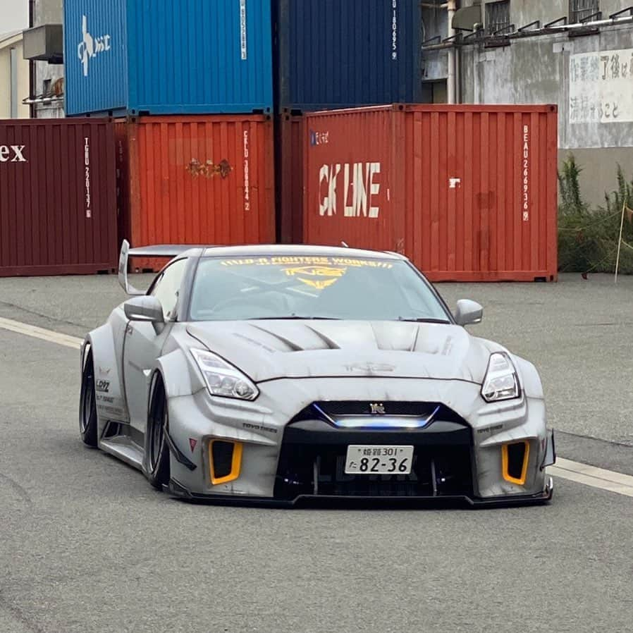 Wataru Katoさんのインスタグラム写真 - (Wataru KatoInstagram)「LIBERTY WALK  　　　LBWK LB★silhouette works zero fhiter japan😊  @ing.yamamoto @nissan@libertywalkkato@bride #libertywalk#lbworks#nissan#nissangtr#airrexsuspension #fiexhaust #widebody#japan#ltmw#rdb#drift#zerofhiter#戦闘機#gtr#gtr35#r35#liquimoly #lbnation#lbwk#supercar」10月4日 23時59分 - libertywalkkato