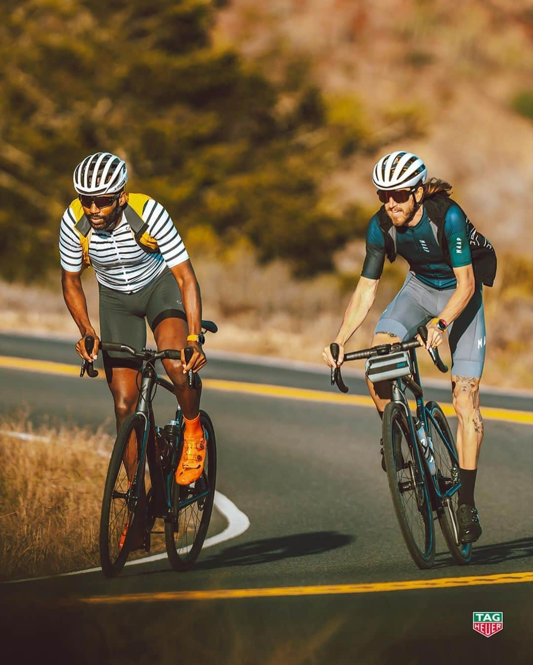 タグ・ホイヤーさんのインスタグラム写真 - (タグ・ホイヤーInstagram)「The time is right to attack.   Breakaway from the pack with your #TAGHeuerConnected as you climb along Northern California’s breathtaking Highway 1.  Discover more at the link in our bio.」10月5日 0時00分 - tagheuer