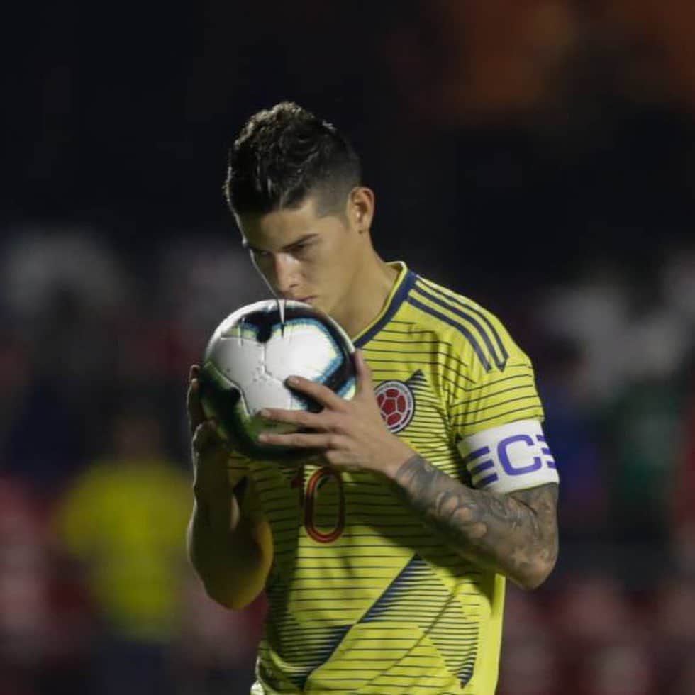 のインスタグラム：「Estoy de vuelta, I’m back. 🇨🇴😍」