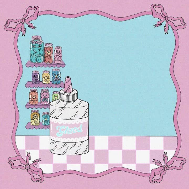 メラニー・マルティネスのインスタグラム：「💗💕GLUED💕💗 on the After School EP!  🌟 What’s your fav lyric in this song? Lemme know in the comments!🌟  💕💗link in bio to listen💗💕  Animation: @lorsdah」