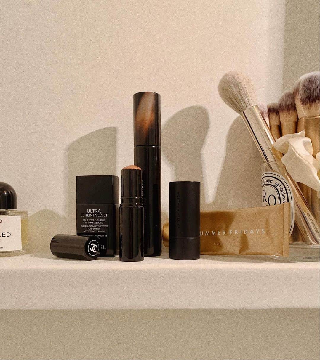Marianna Hewittのインスタグラム：「for the month of october, spend $99+ on @summerfridays .com and get a ✨ free ✨ overtime mask」