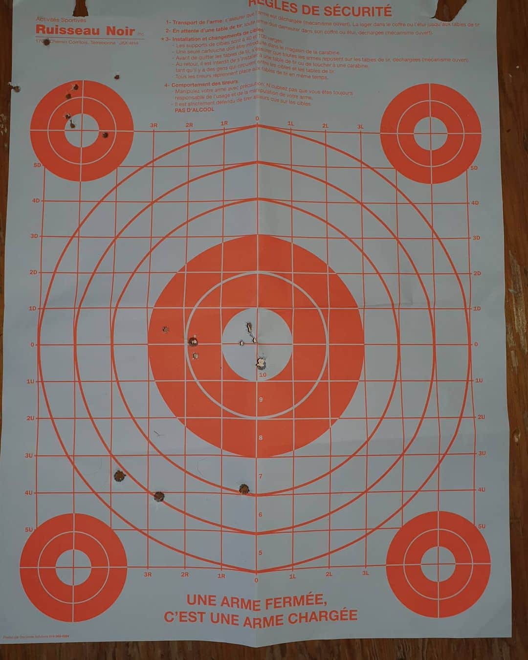 ニコラ・ナドゥーのインスタグラム：「5 out of 11 shots isn't that bad for 100 yards! The ones at the bottom where just warm ups right? right!  Top left shots where from my sister!」