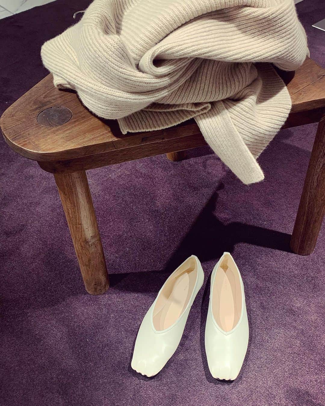 風間ゆみえのインスタグラム：「Love 🤍  @therow  #yumie_k_style」