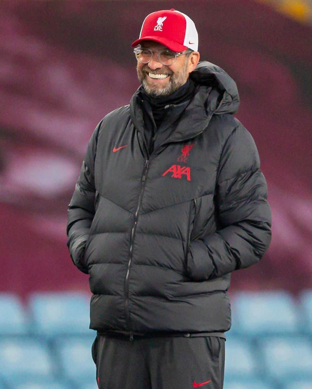 リヴァプールFCさんのインスタグラム写真 - (リヴァプールFCInstagram)「Let’s go, Reds 👊🔴 #LFC #LiverpoolFC #PremierLeague」10月5日 3時14分 - liverpoolfc