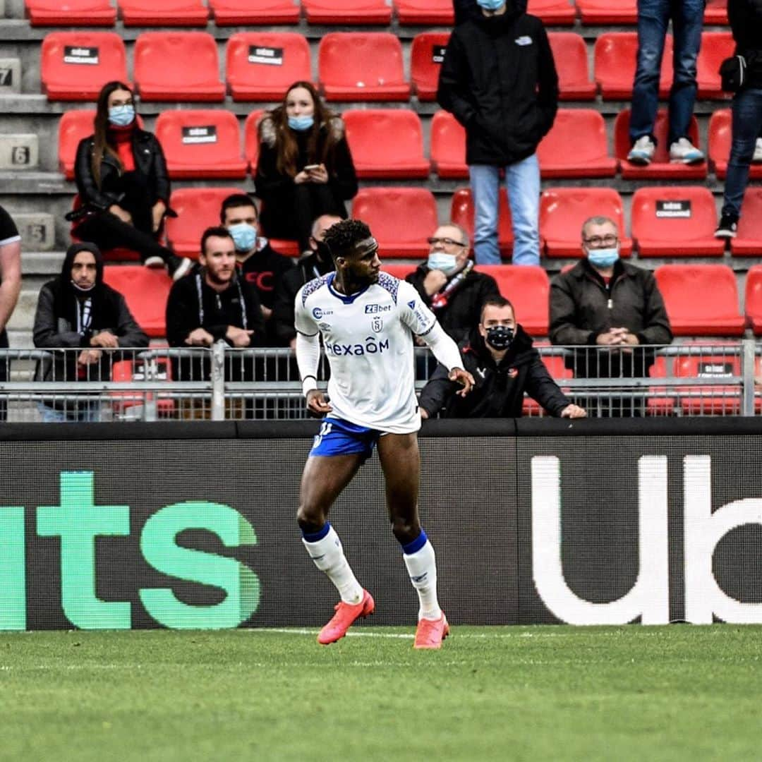 リーグ・アンさんのインスタグラム写真 - (リーグ・アンInstagram)「🆚 #SRFCSDR (2-2) 💥 Un match très animé mais pas de vainqueur ! Le @staderennaisfc et le @stadedereims se partagent les points 🤝  An eventful game but no winner. Reims and Rennes share the points! • • #Ligue1UberEats #SRFC #StadeRennais #StadeRennaisFC #StadedeReims #RoazhonPark」10月5日 3時25分 - ligue1ubereats