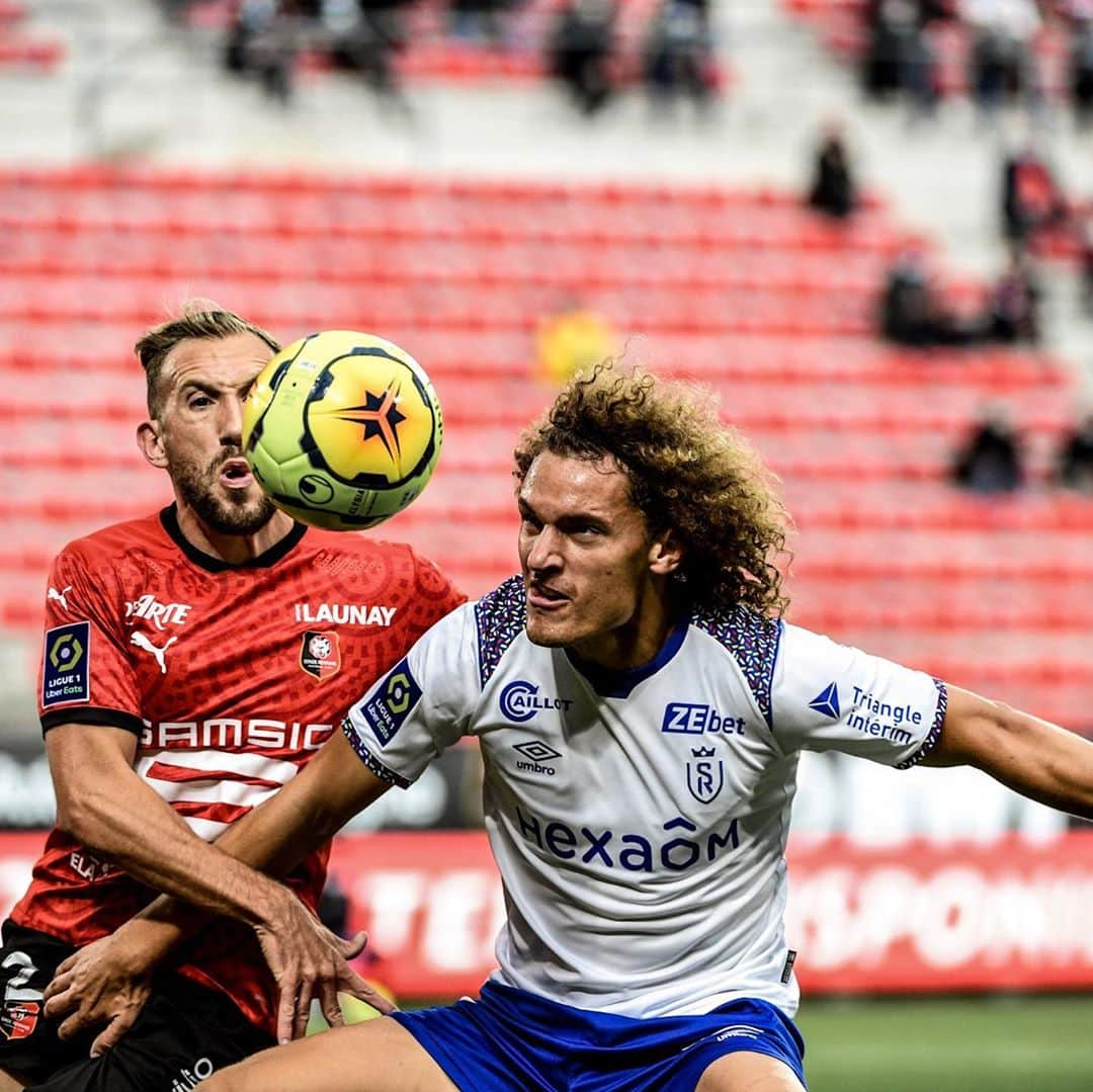 リーグ・アンさんのインスタグラム写真 - (リーグ・アンInstagram)「🆚 #SRFCSDR (2-2) 💥 Un match très animé mais pas de vainqueur ! Le @staderennaisfc et le @stadedereims se partagent les points 🤝  An eventful game but no winner. Reims and Rennes share the points! • • #Ligue1UberEats #SRFC #StadeRennais #StadeRennaisFC #StadedeReims #RoazhonPark」10月5日 3時25分 - ligue1ubereats