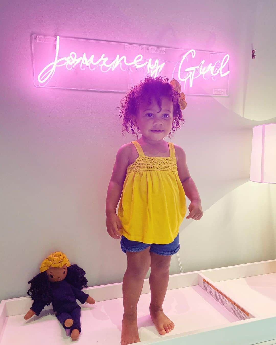 アイザイア・トーマスのインスタグラム：「Journey Girl 💙」