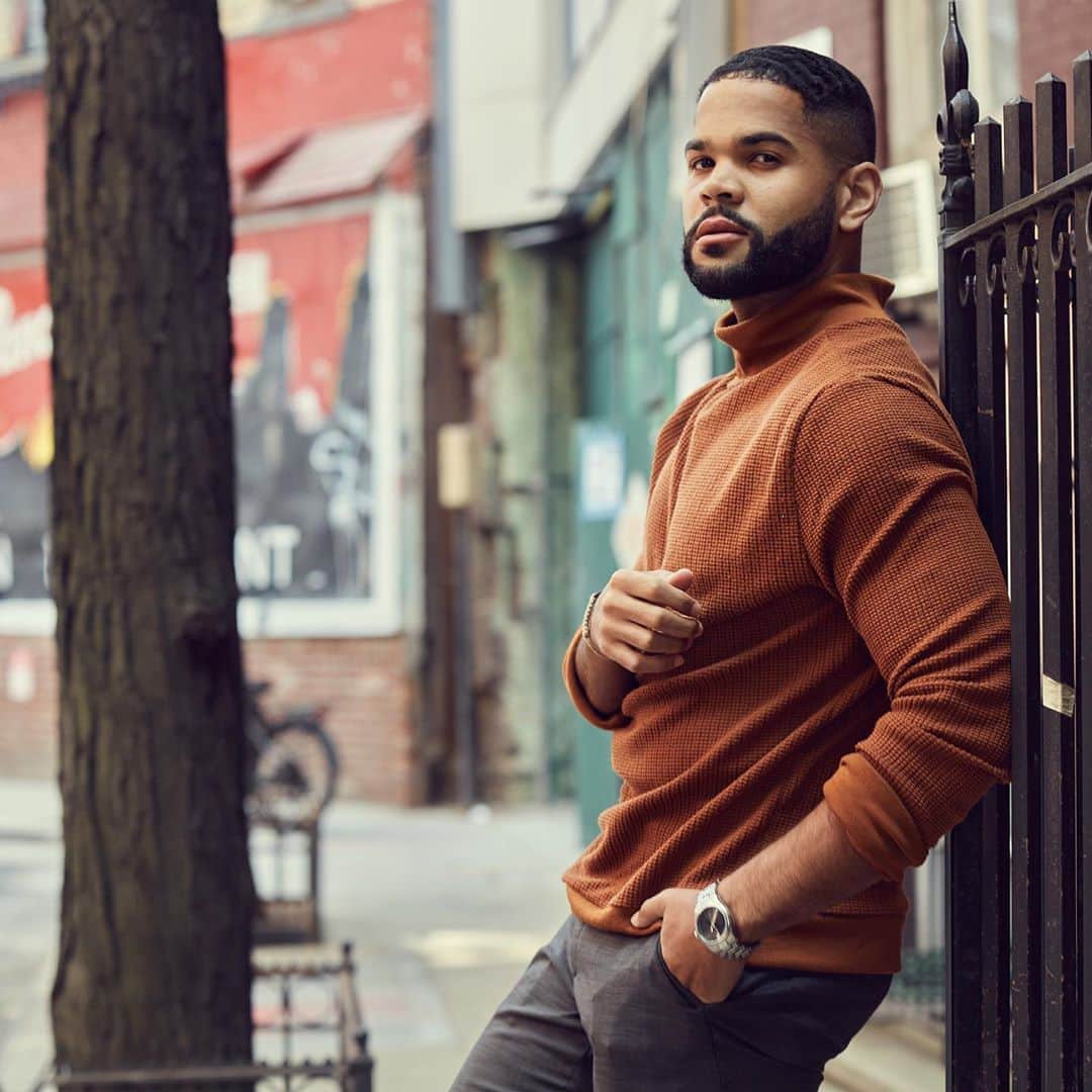 ディジョン・タルトンのインスタグラム：「Meeting New York is like the first time I fell in love with hip hop...   📸: @_harvey_jackson」