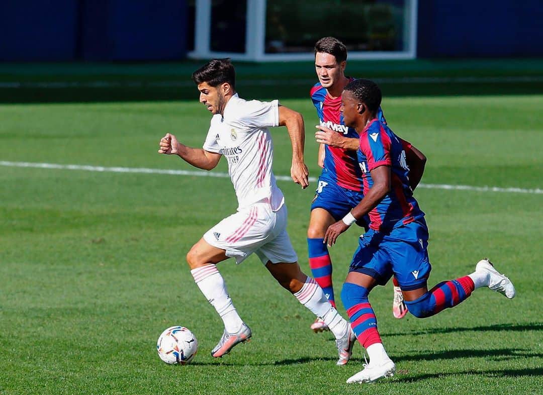マルコ・アセンシオのインスタグラム：「Otra victoria y seguimos mejorando. ¡Vamos! Another victory and we keep improving. Let’s go! #MA11」