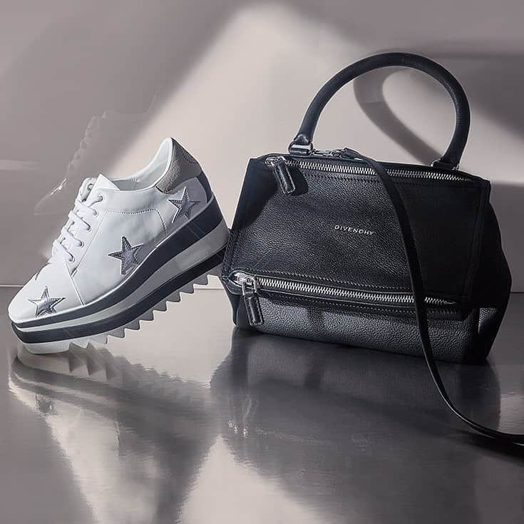 GILTのインスタグラム：「Looking good doesn’t need an occasion. Tap the link in bio to shop #StellaMcCartney, #Balenciaga, and more.」