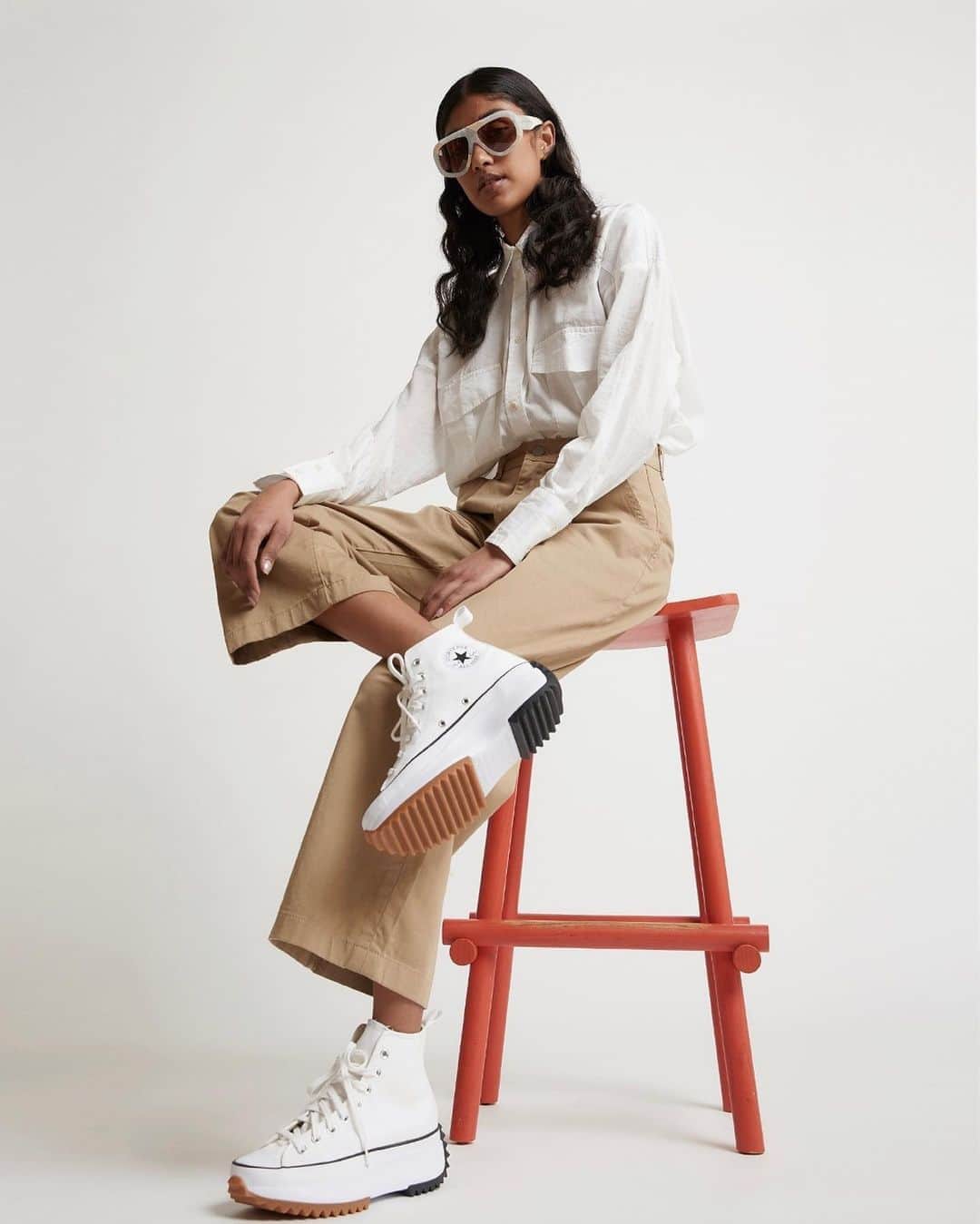 カレンウォーカーのインスタグラム：「The Converse Run Star Hike is back but be quick, numbers are limited! Arguably the world’s most iconic sneaker, the Chuck Taylor is reimagined with a hiking-inspired twist and available now as part of our Chucks edit on karenwalker.com and in-store – link in bio.」