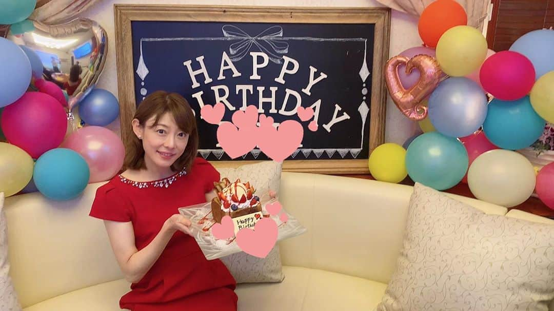 松山まなかさんのインスタグラム写真 - (松山まなかInstagram)「もう過ぎているけど… お誕生日のお祝いしていただいた🥺💖 #お誕生日ありがとう　#バースデーランチ　#ハッピーバースデー　#熟女　#グラビア　#熟女グラビア　#熟女ランナー　#ランナー　#ランニング　#runner #running #athlete #muscle #musclegirl#marathon #筋肉　#筋トレ　#アスリート　#女子アスリート　#熟女アスリート #フルマラソン　#サブスリー #サブ3 #筋トレ女子　#筋肉女子　#ランニング女子　#マラソン女子」10月5日 15時38分 - manakamatsuyama