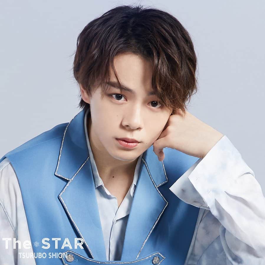 鶴房汐恩（JO1）のインスタグラム：「JO1 1ST ALBUM『The STAR』 💫2020.11.25 Release — [👽] ➖➖➖➖➖➖➖➖➖➖➖➖➖➖➖➖➖ #tsuruboshion #tsurubo #shion #鶴房汐恩 #JO1 #JAM #produce101japan #japan #jpop」