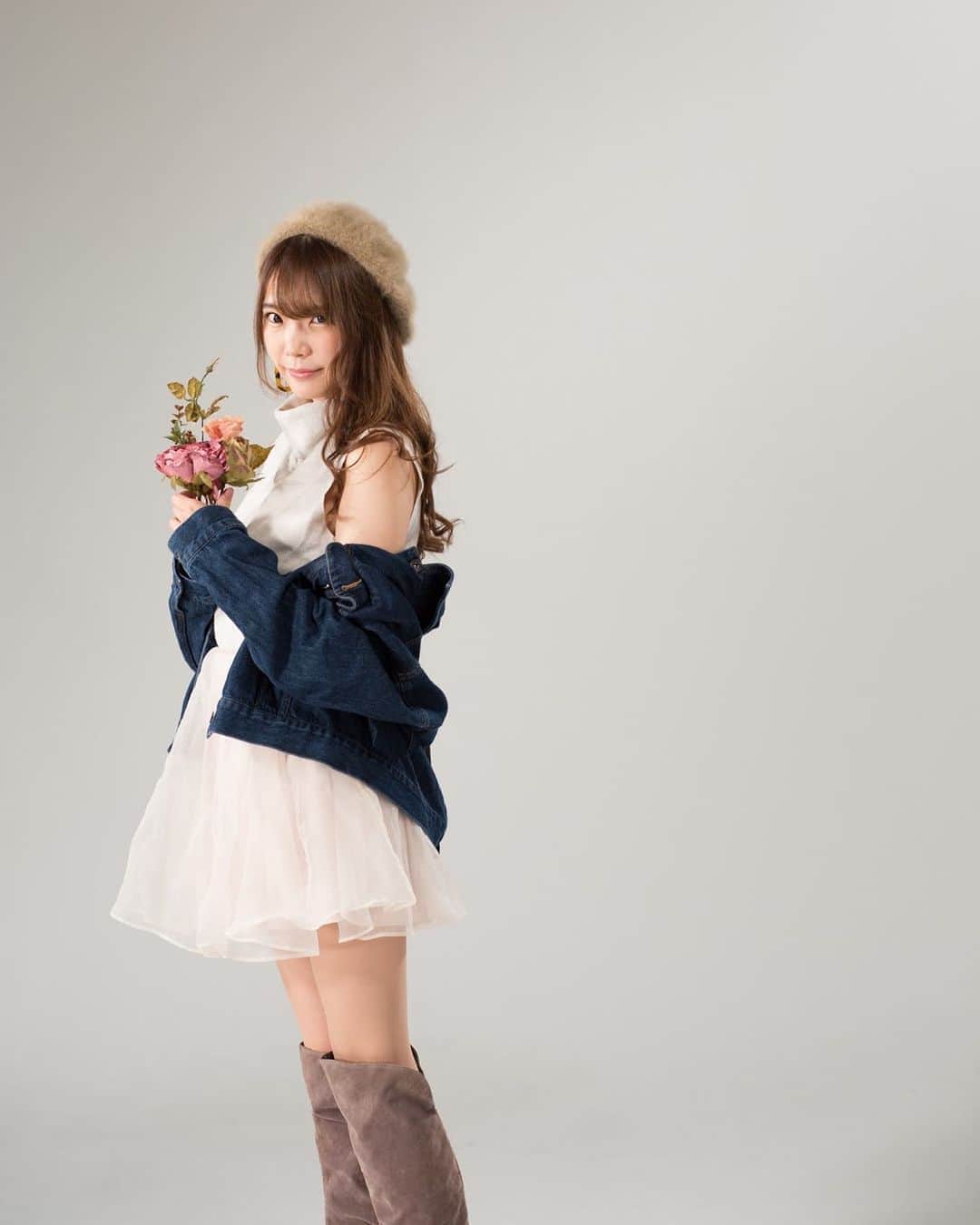 武田美憂のインスタグラム：「. 10月11日はV2東京さんで スムース撮影会です ⁽⁽ ◟(∗ ˊωˋ ∗)◞ ⁾⁾ 空けておいて下さいっ！！ . #オウルテックレディ #オウルテック #owltech #sgt #supergt #owltech #tgrteamsard #sard #いいねしてね #portrait #portraitphotography #model #japanesegirl  #racequeen #レースクイーン #グラビア #水着 #ハウススタジオ #被写体モデル #被写体 #モデル #作品撮り #ポトレ #ポートレート #followme #フォロワー増やしたい #フォロワー募集」