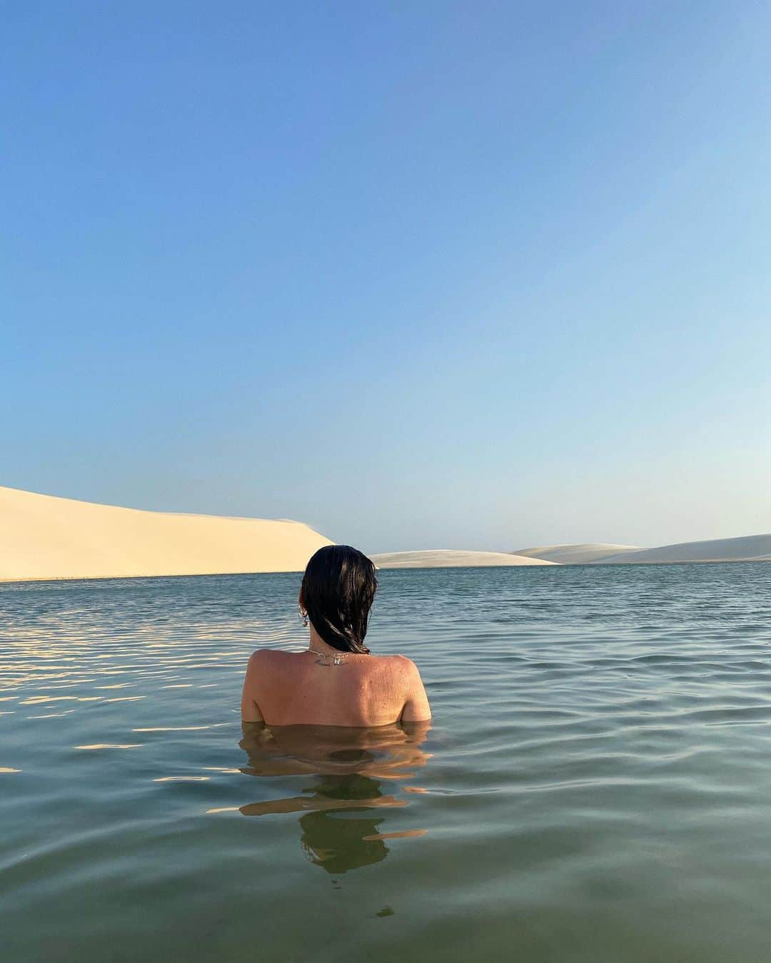 Garotas Estupidasさんのインスタグラム写真 - (Garotas EstupidasInstagram)「não tem foto que traduza esse lugar ao vivo ✨ só venham! #lencoismaranhenses #brasil 🇧🇷 #ccolencois」10月5日 8時44分 - camilacoutinho