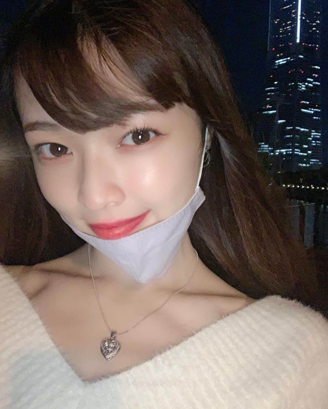 齋藤万莉奈さんのインスタグラム写真 - (齋藤万莉奈Instagram)「おはよう🌺 . 最近朝夜すごい寒いね💭だんだん朝起きるのがきつくなってきそう、、 . 本日もポチッと投票お願いします😚プロフィールのURLか2枚目のQRコードから簡単にできます✌🏻 . ではでは今日も素敵な1日にしましょう🌟 .  #ミスミスター桜美林コンテスト2020 #ミスコン #ミスターコン #桜美林大学　#桜美林 #ミス桜美林コンテスト2020 #桜美林ミスコン」10月5日 8時57分 - kupulauawa