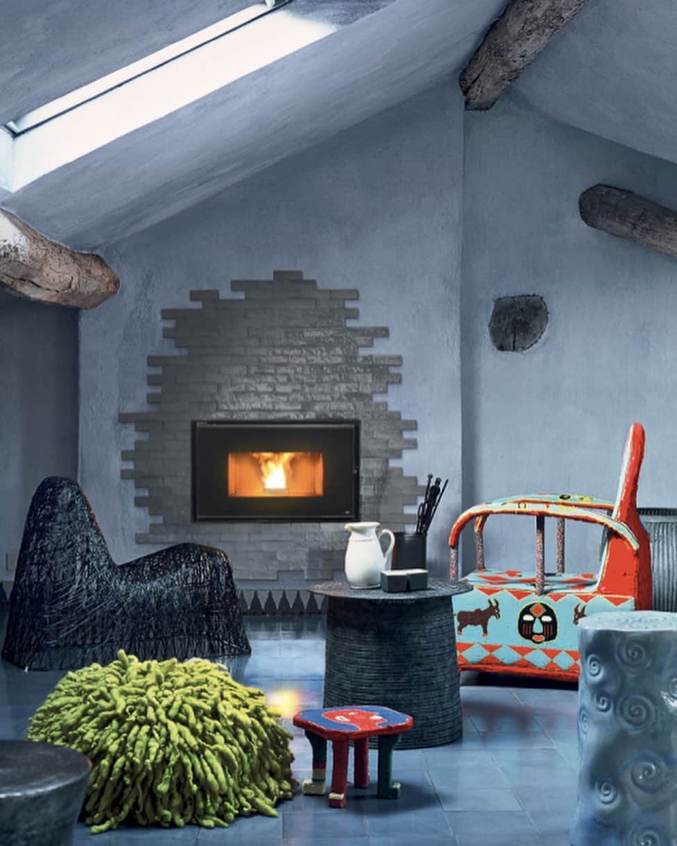 Gervasoni Korea_officialさんのインスタグラム写真 - (Gervasoni Korea_officialInstagram)「Paola Navone MOOD . #프로젝트 #fireplace .  A cladding for front fireplaces, designed by Paola Navone for the MCZ brand. It is made of glazed terracotta zellige tiles. . .  ● 쇼룸 방문 및 제품 문의  tel. 070-4209-0827 ● 온라인 구매는 전화 및 DM으로 가능합니다.  제르바소니 논현쇼룸 서울시 강남구 논현로 133길 8 (논현동 36-9) #제르바소니코리아  #제르바소니 #gervasoni #이태리가구 #디자인가구 #파올라나보네 #PaolaNavone #패브릭소파 #테이블 #침대 #아웃도어가구 #이벤트 #행사 #친환경가구 #우디네 #udine」10月5日 9時32分 - gervasoni_korea