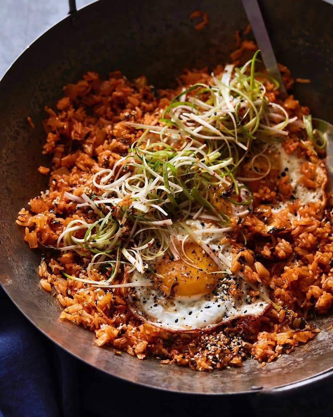 Gaby Dalkinさんのインスタグラム写真 - (Gaby DalkinInstagram)「V into this weeks meal plan which includes one of my all time favs: Kimchi Fried Rice!! Get after it! https://whatsgabycooking.com/meal-plan-week-41/」10月5日 10時13分 - whatsgabycookin